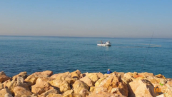 فيديو: مشاهد من شاطئ بحر يافا مع قصيدة "لا تأسفنّ على غدر الزمان"